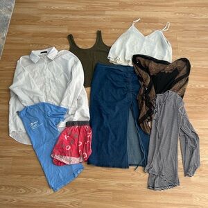 Women’s Assorted Clothing Bundle Medium 8 Pieces